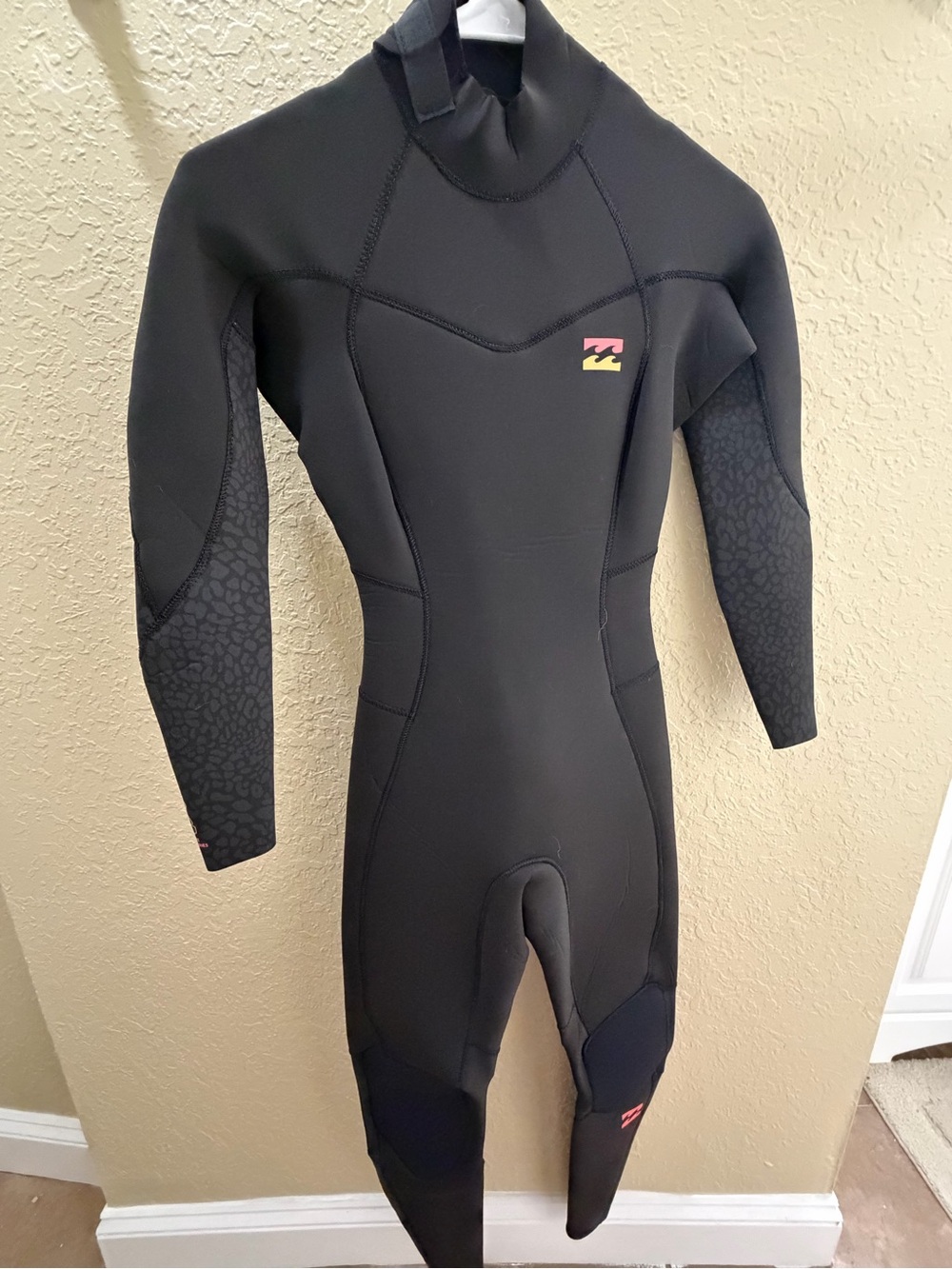 NWT Billabong Synergy 2mm Wetsuit